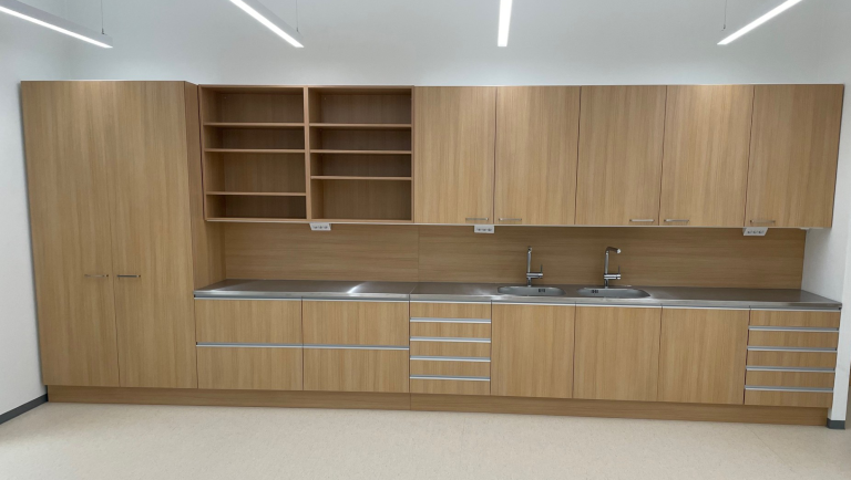 Products, Eltete